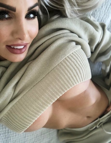 missdanniiharwood hot model picture