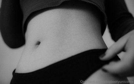 xBigBootyUnicornX perfect star image