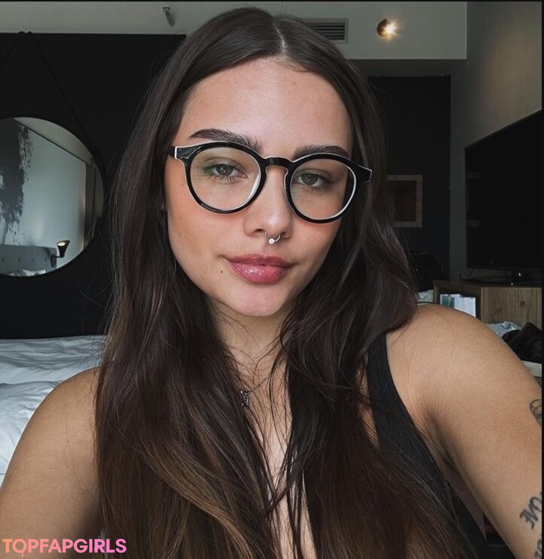 loweasy sexy pornstar photo