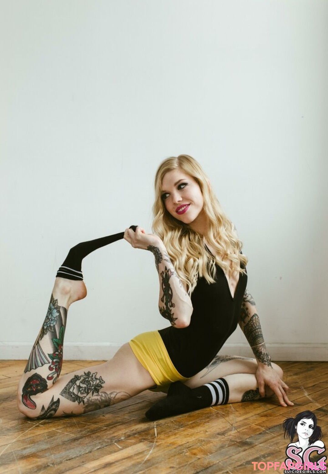 Auric high quality model gallery