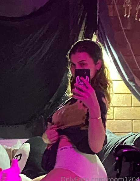 room1204 free actress photos