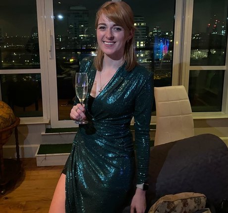 Politicians Female erotic star img