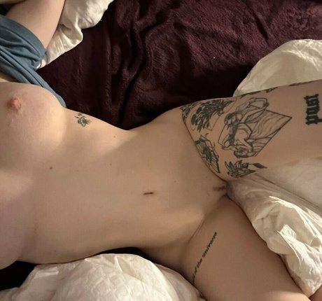 divinelywillow free model galleries