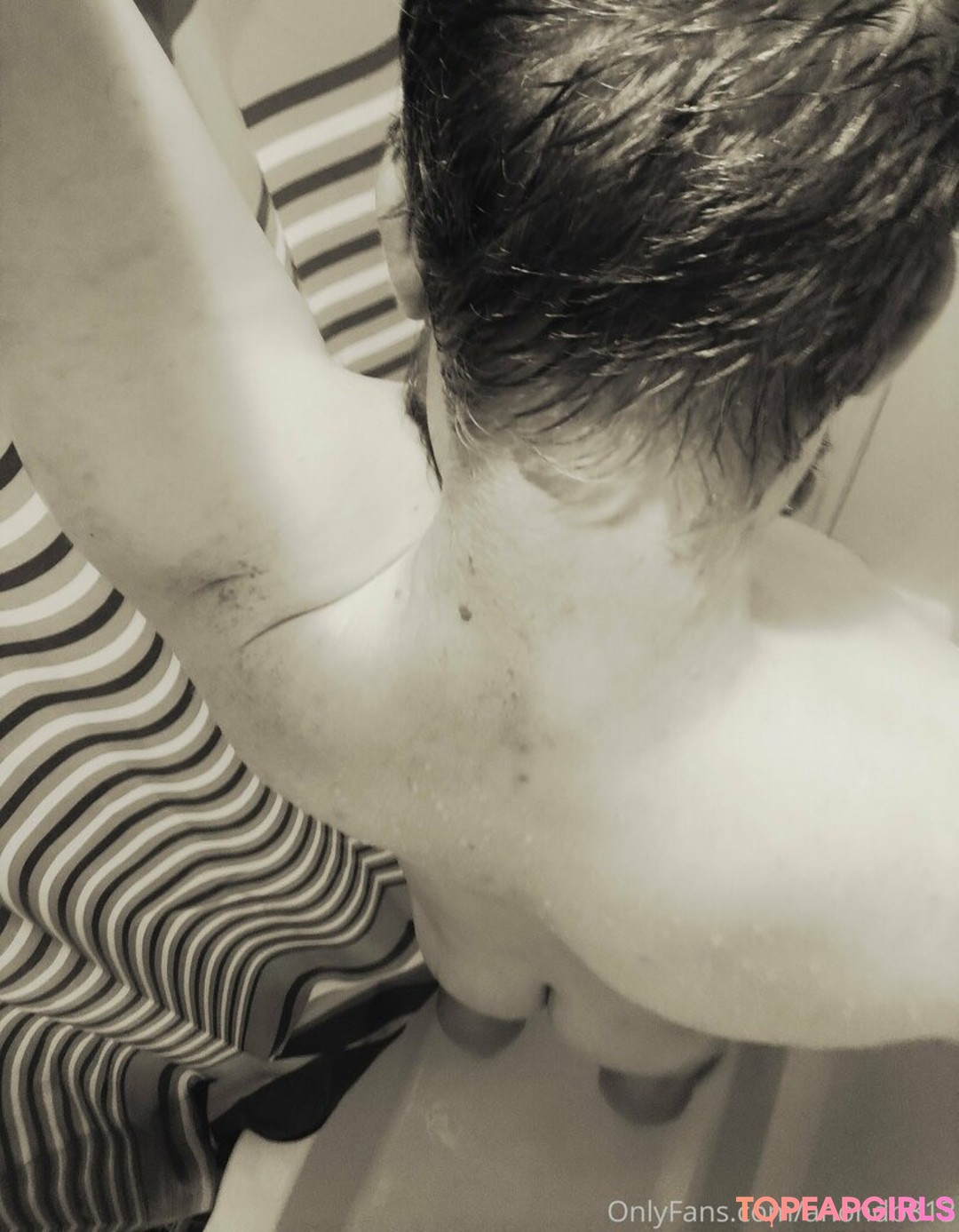 anondb813 model nude archive