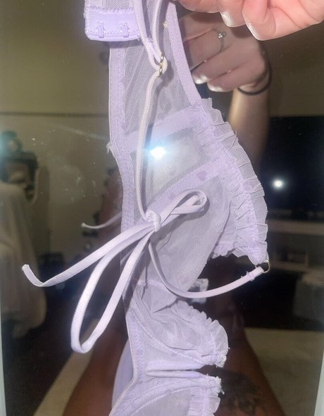 mirror onlyfans exclusive gallery