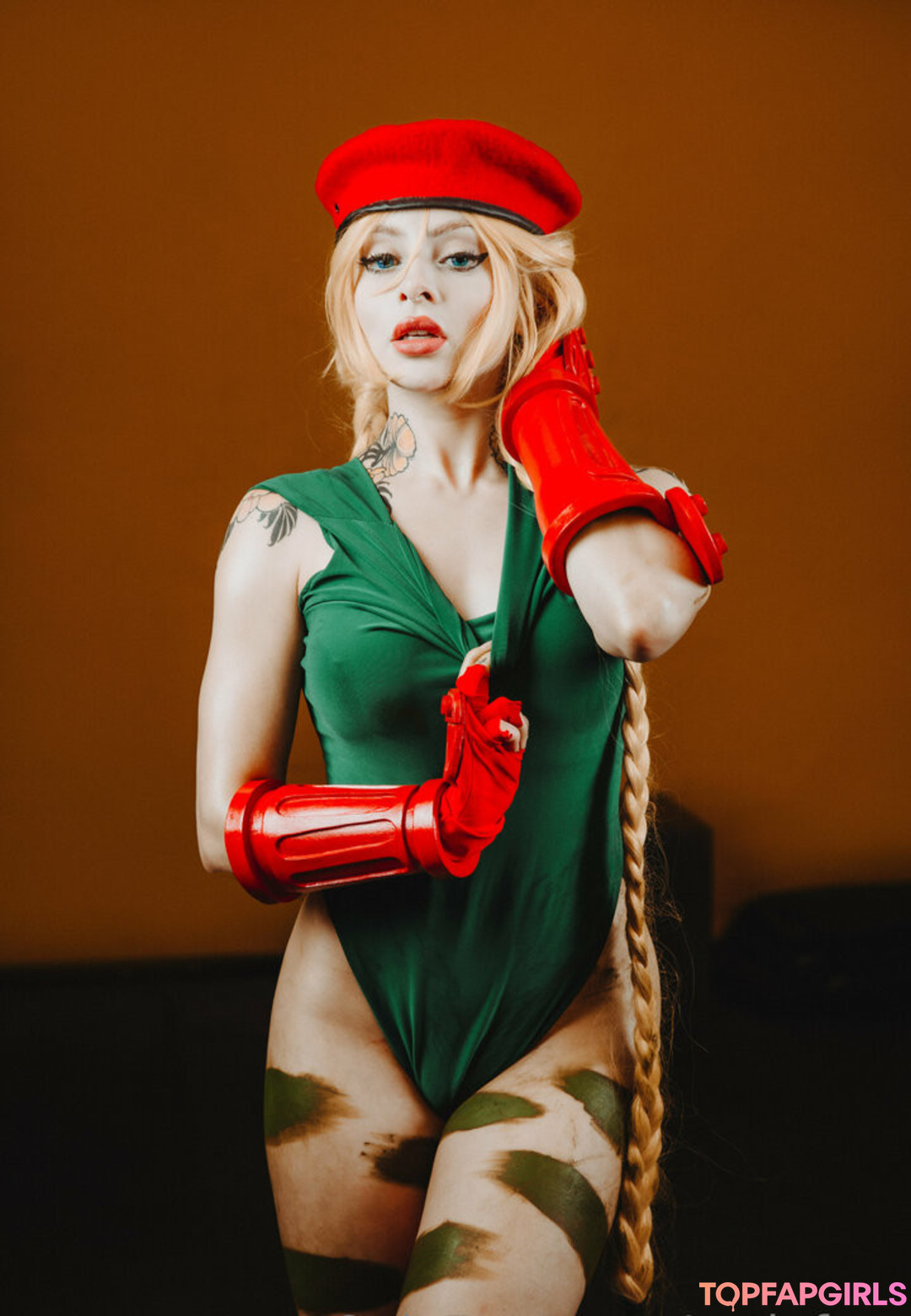 satinfree hot star photo