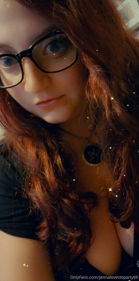 sarahyournaughtygirl69 perfect actress image