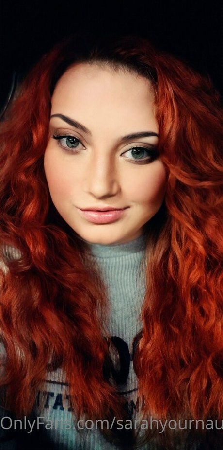 sarahyournaughtygirl69 beautiful model pictures