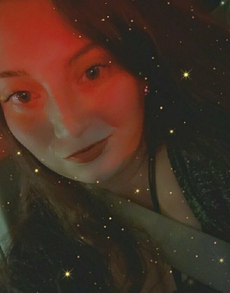 sarahyournaughtygirl69 star hot picture