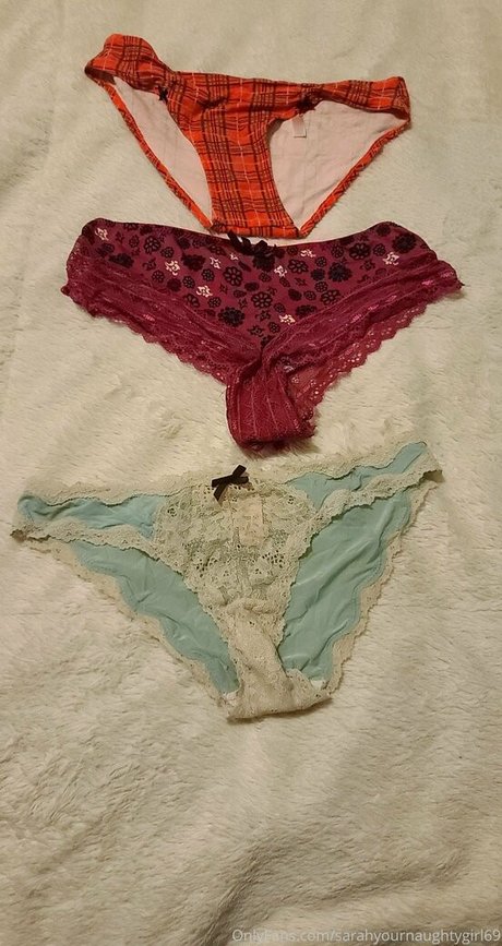 sarahyournaughtygirl69 pornstar naked images