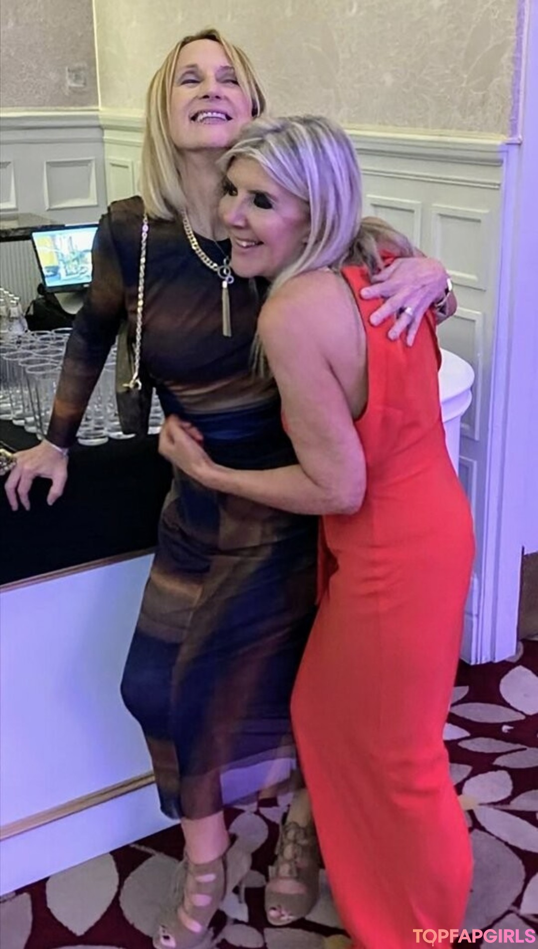 Carol McGiffin star art pic