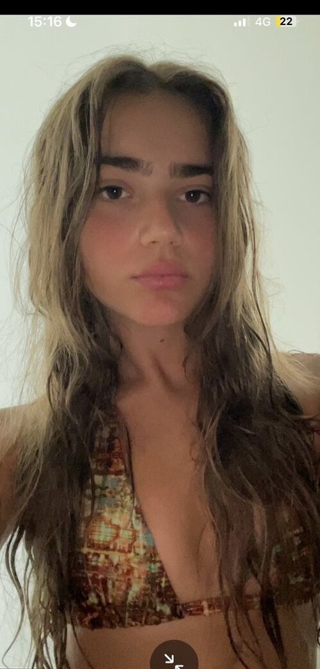 LaraNovaa_ sexy star pictures