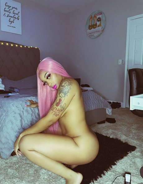 lesbian strapon onlyfans pornos gallery