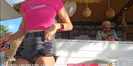 caught masturbating onlyfans beautiful naked pics