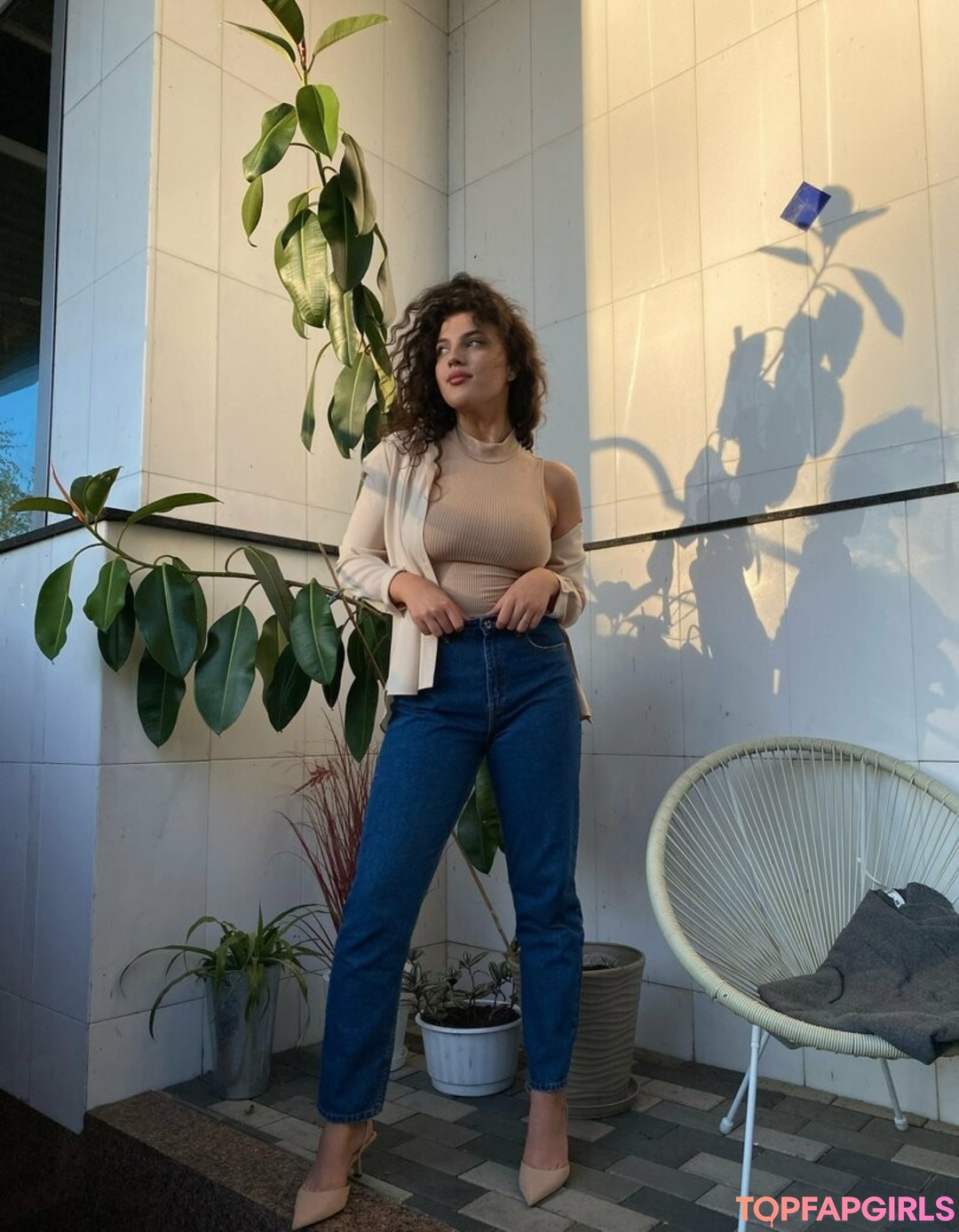 curlysueeee pretty model pics