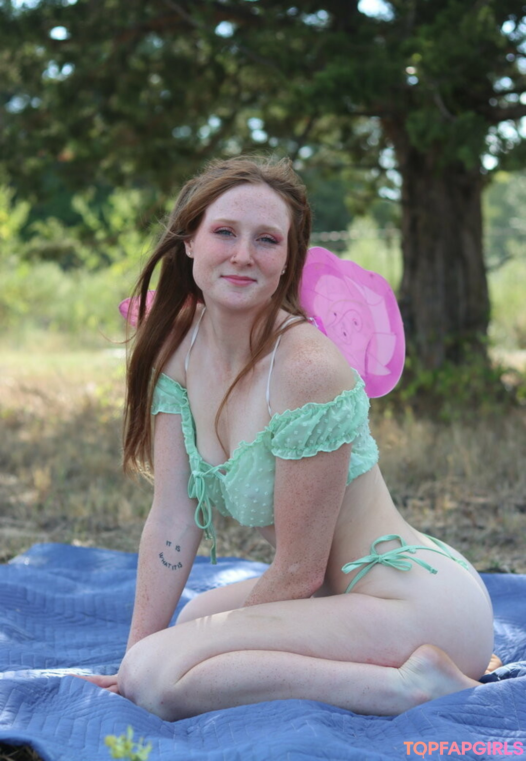 lil strawberry red free pornstar images