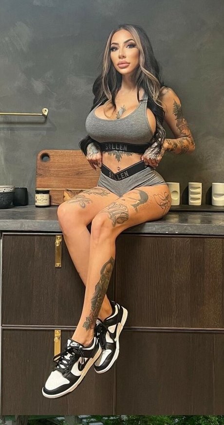 therosiemiller hd model photos