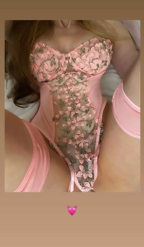 Mushyeesandi star hot pictures