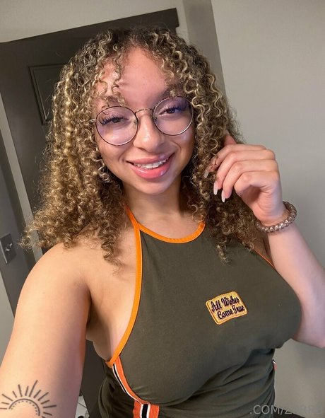 gloryhole wife onlyfans pornos images