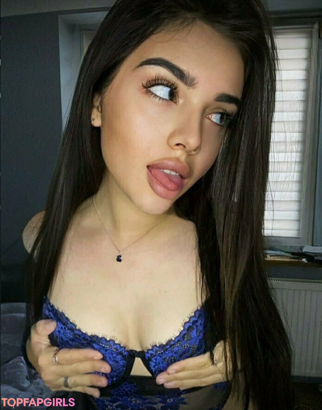 mandyfoxx naked pornstar pics