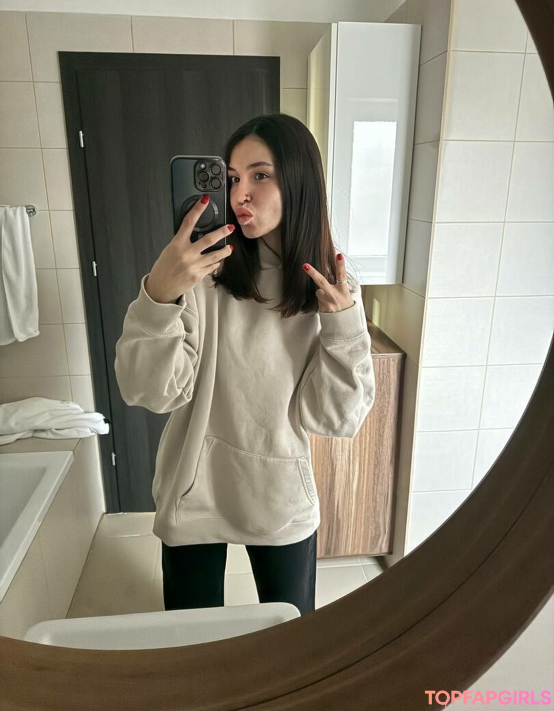 KiraFemmeFatal star nudes pictures