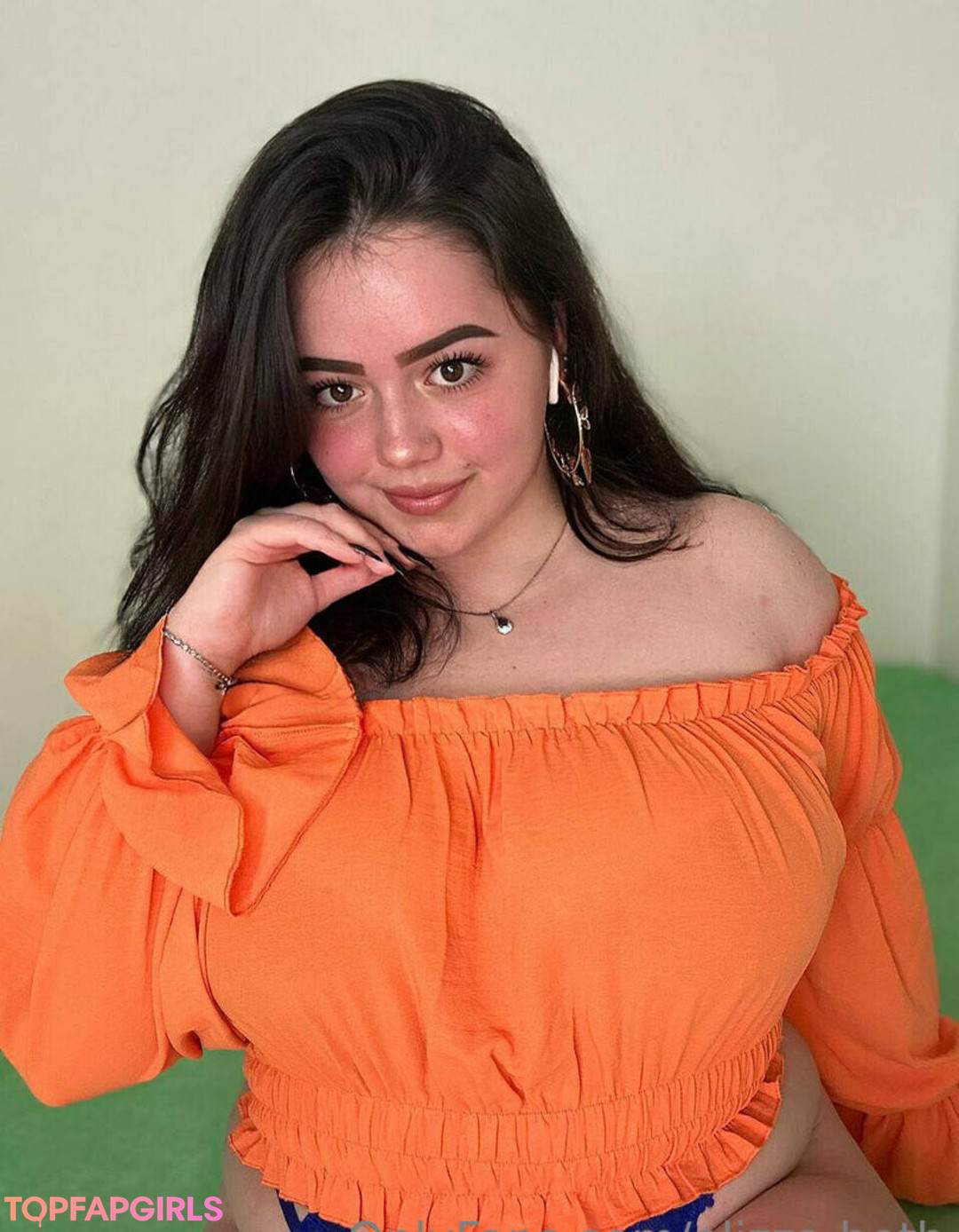 elizza beth beautiful actress archive