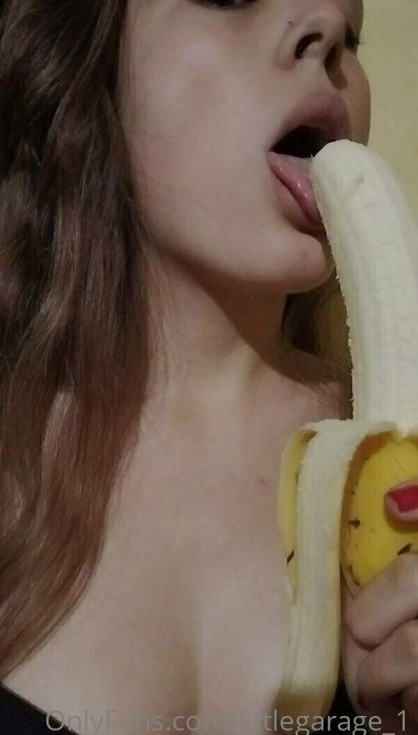 littlegarage 1 pornstar naked gallery