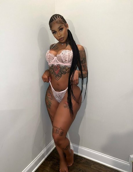 iampree high quality pornstar images