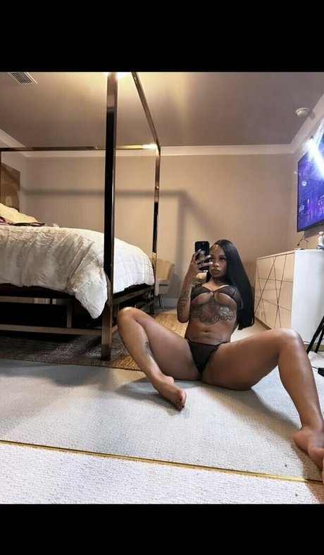 iampree nudes star img