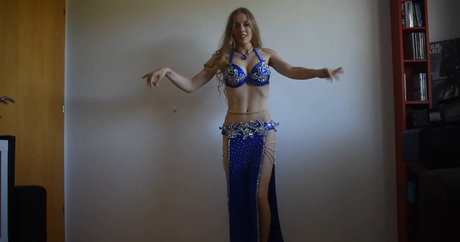 Belly Dancer Lisa art model photos