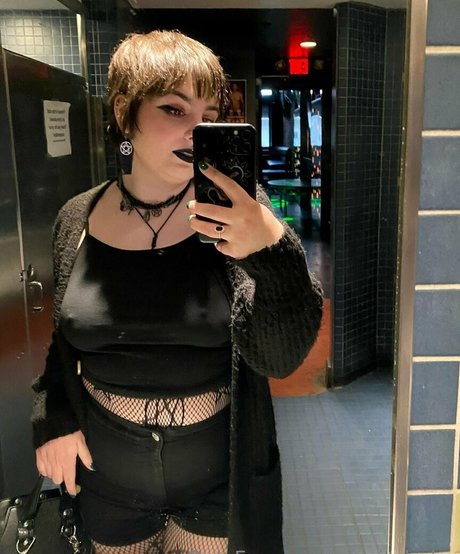 vanitybaby profile image