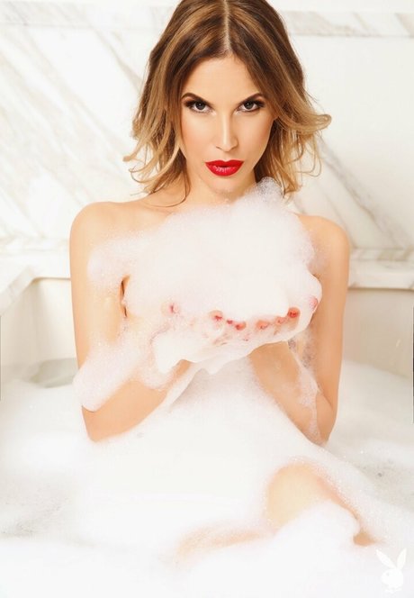 Giselle Fainelli sexy actress gallery