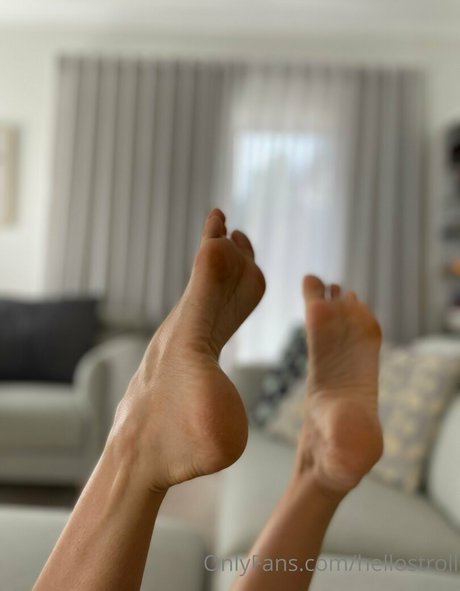 hellostroll top profile image