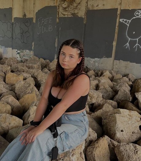 KateRRose_ model erotic image