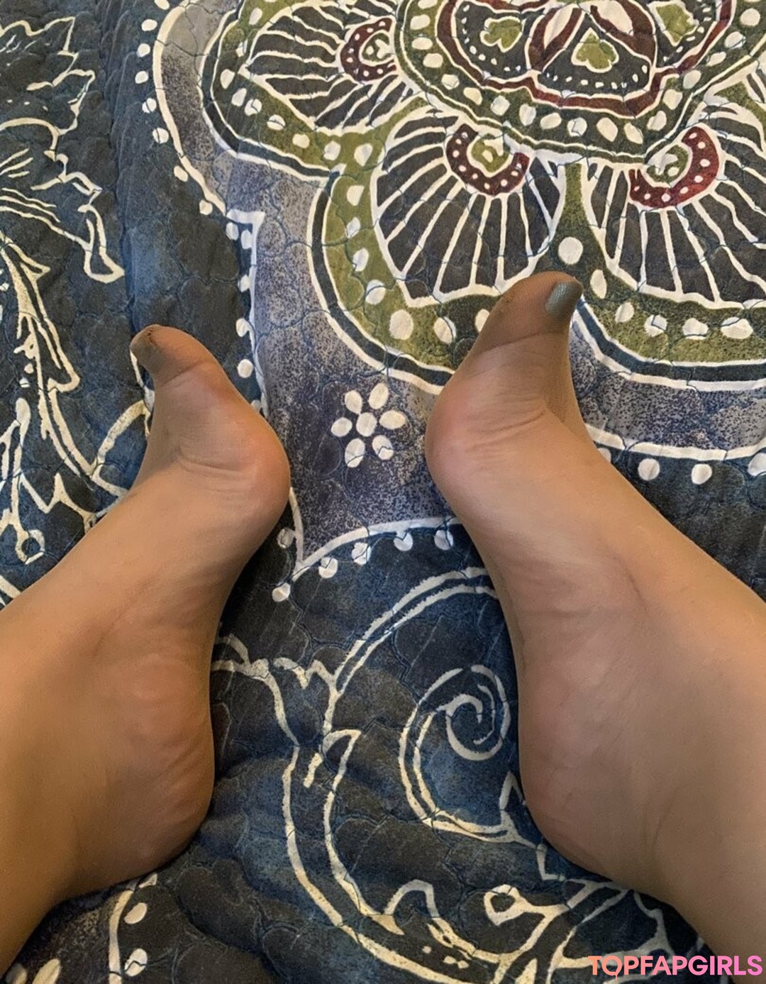 youlovemyfeettrample nude star archive