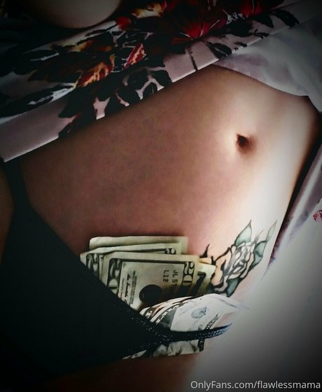 flawlessmama star sexy photo