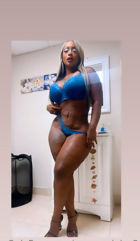 morena juice2 xxx pornstar img