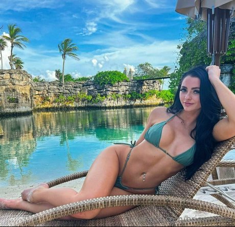 brieamarie pretty actress photo