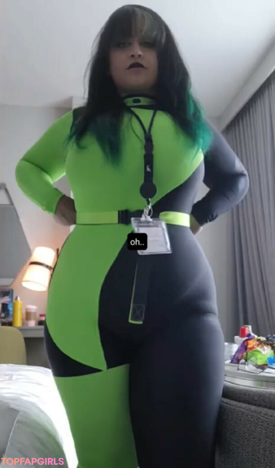 Gutr0t model top photo