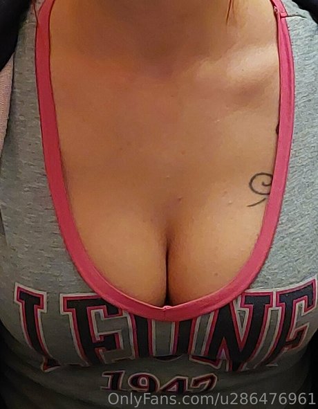 lalollymoni sex model pic