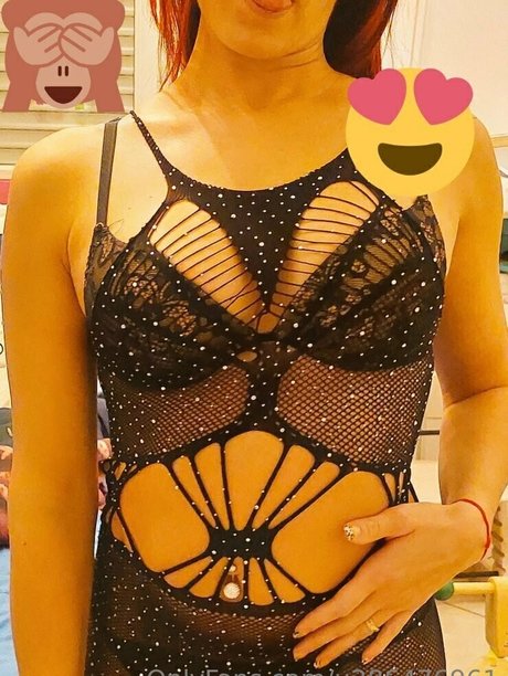 lalollymoni model hot pics