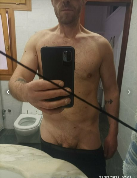 lalollymoni model sexy image