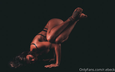 ther ebeck pretty model picture