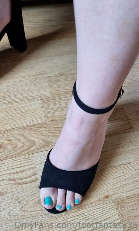 footfantasy35 model exclusive pics
