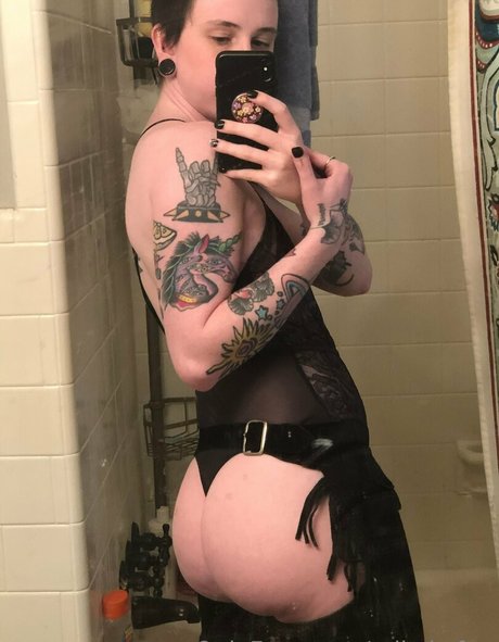 faguettemikah nice actress photo