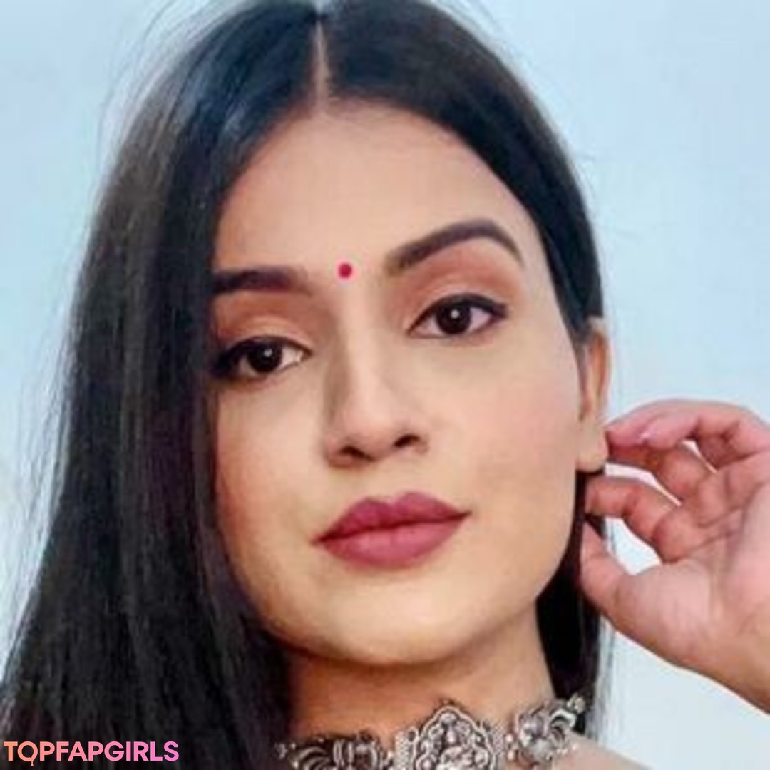 Nidhi Chaudhary pornstar beautiful photos