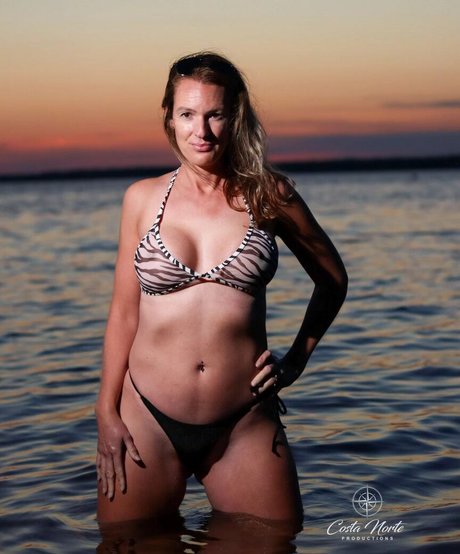 island beach babe model pornographic img