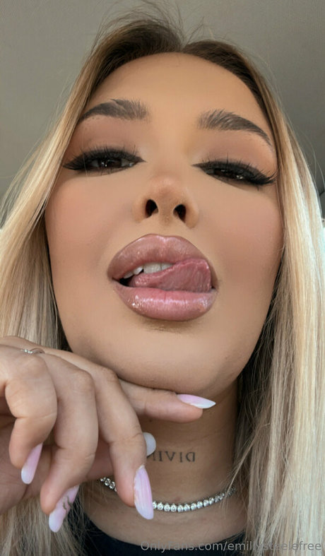 live streaming onlyfans sexy naked photo