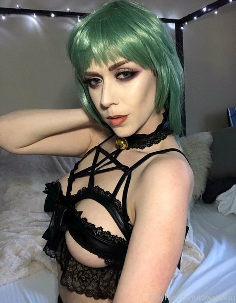 camghoul model best photo