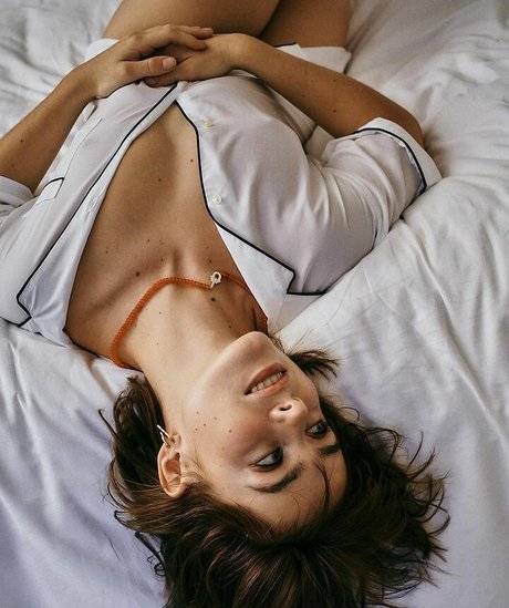 claaragalle top actress photos